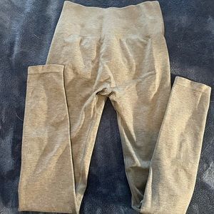 Alphalete amplify legging size M